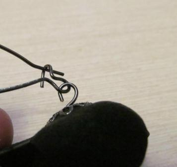 Серьги из кожи