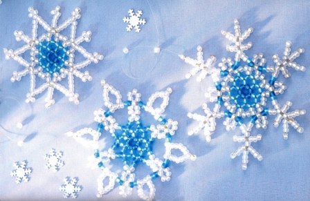 Снежинки из бисера своими руками