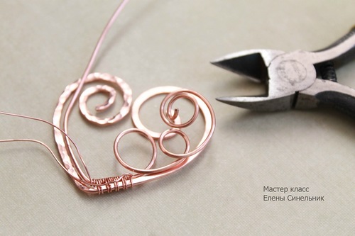Медный кулон Сердце в технике wire wrap