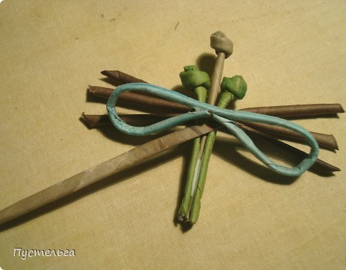 Насекомые мухи и тараканы из газет