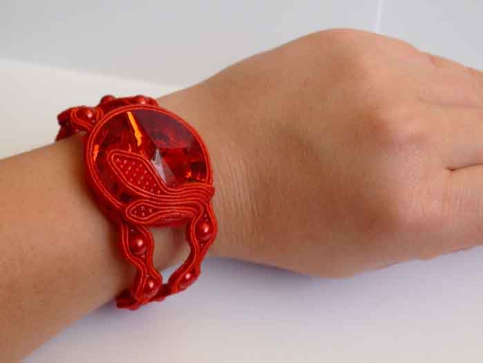 Совушки, ящерки и другие украшения из сутажа и бисера