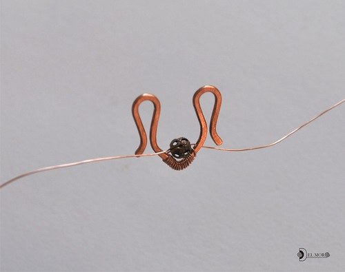 Заколка-шпилька в технике wire wrap