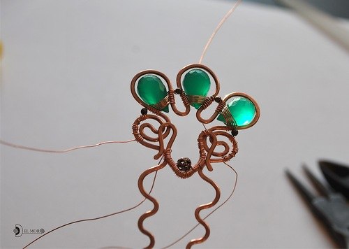Заколка-шпилька в технике wire wrap