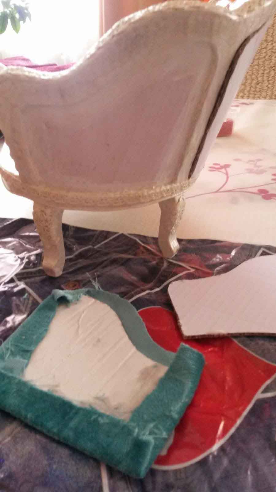 Кукольный диван в стиле Shabby chic