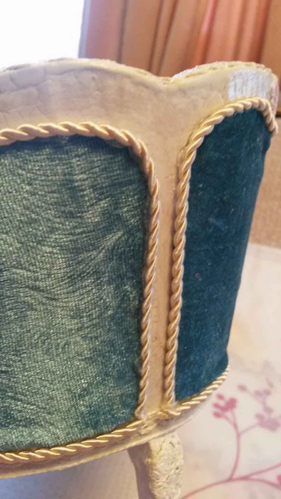 Кукольный диван в стиле Shabby chic